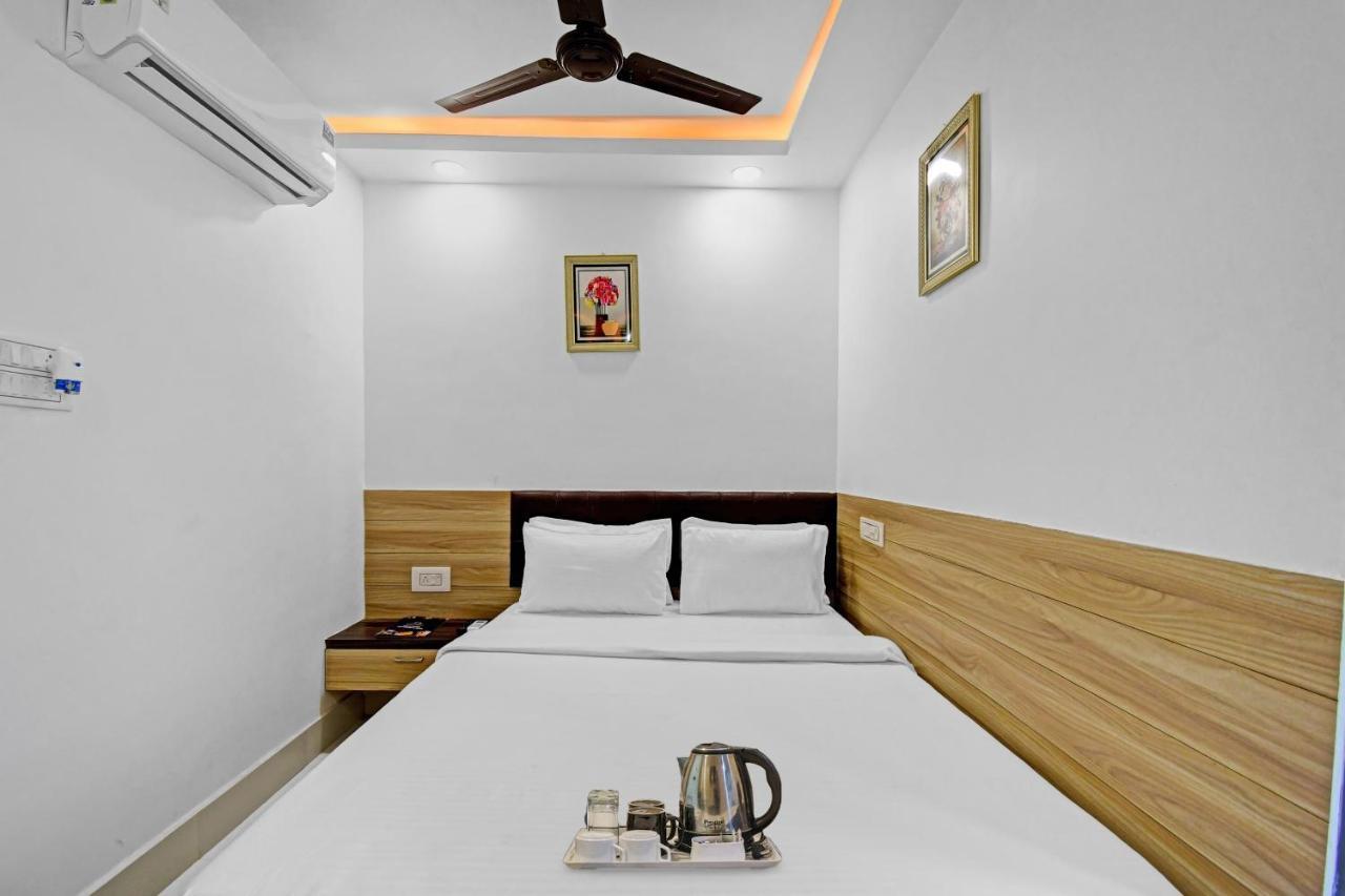 Oyo Townhouse 779 Gods County Hotel Tarapith Kültér fotó
