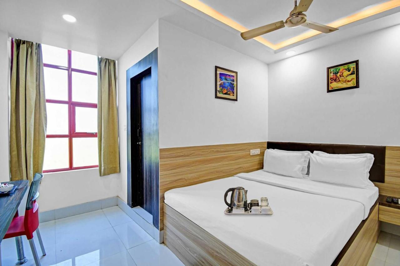 Oyo Townhouse 779 Gods County Hotel Tarapith Kültér fotó