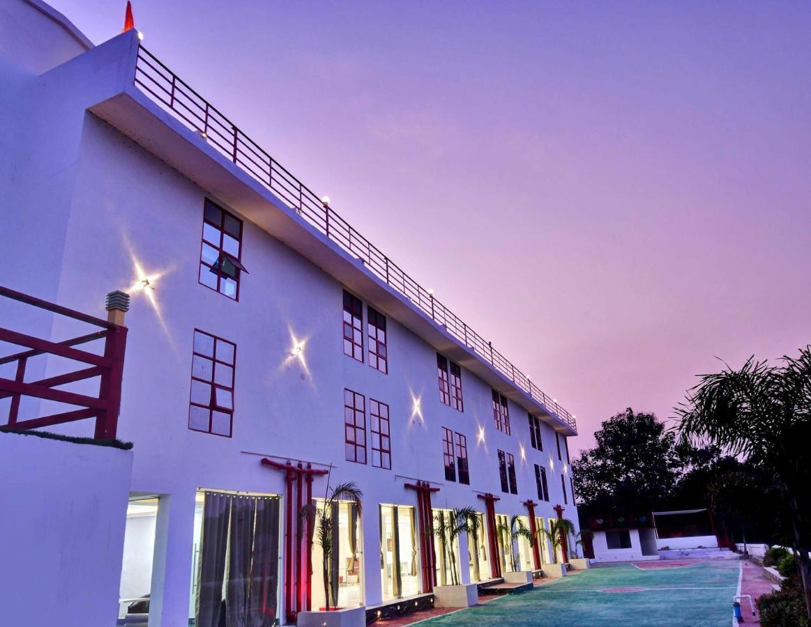 Oyo Townhouse 779 Gods County Hotel Tarapith Kültér fotó